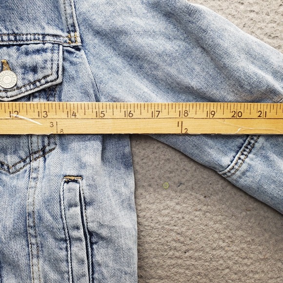 Free People Trucker Jacket Womens XS Blue Denim Detail Chest Pocket Button Front - Picture 5 of 13